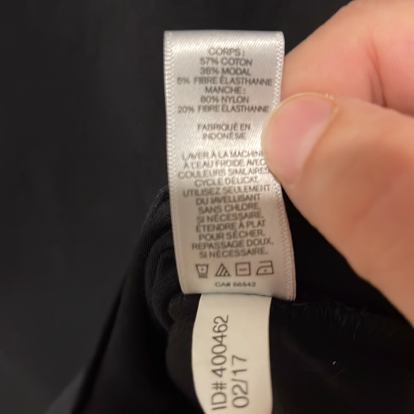 Women’s shirt, express size small - Picture 6 of 6